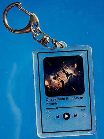 Izumi and Leo, keychain